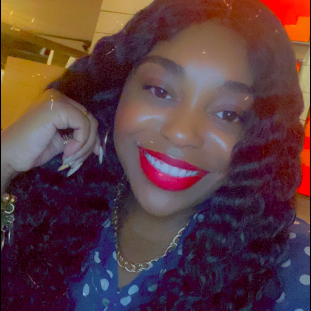 Meet your Posher, Tiara